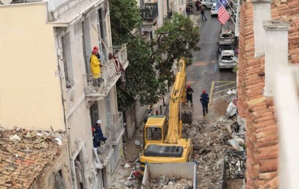 Φονική έκρηξη στην Πλάκα: Τέσσερις νεκροί και εκτεταμένες υλικές ζημιές