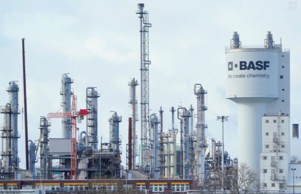 Σχεδιασμοί για εξαγορά της Evonik από τη BASF
